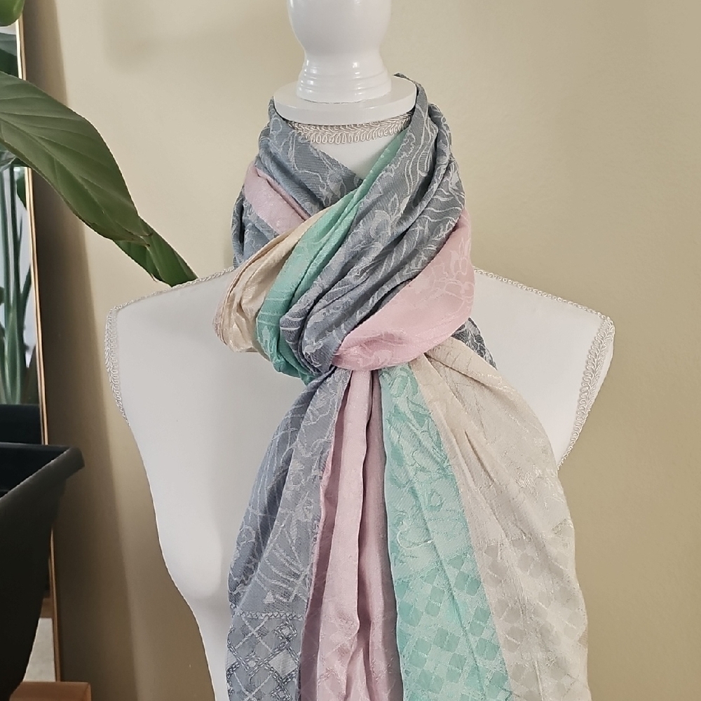 Multicolor Patterned Scarf - Picture 2 of 3